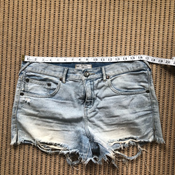 Free People Denim Shorts - Picture 4 of 5